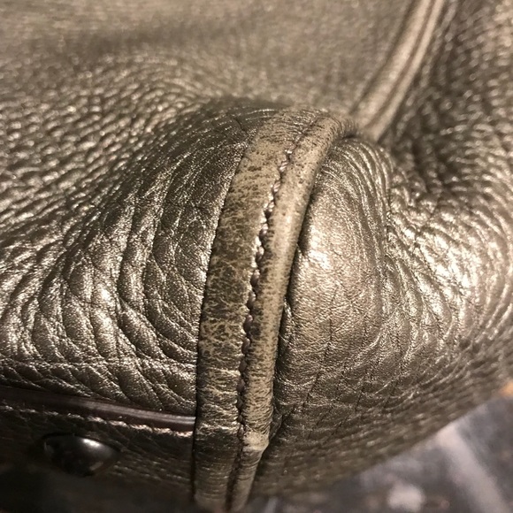 ***Price Drop*** Authentic Gucci Soho Metallic - Picture 5 of 8